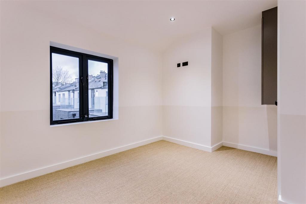 MB number 17 fonthill mews 07.jpg