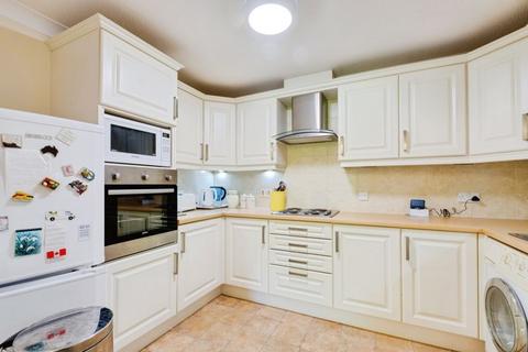 2 bedroom retirement property for sale, Fernlea Avenue, Ferndown BH22