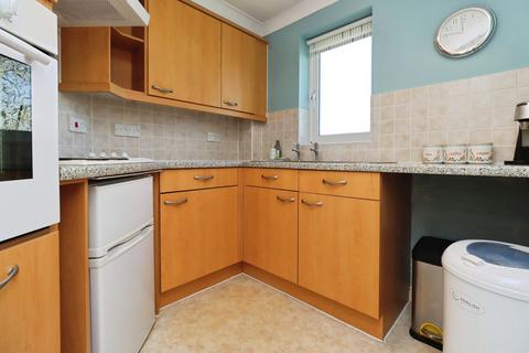 1 bedroom apartment for sale, Hazledine Court, Shrewsbury SY3