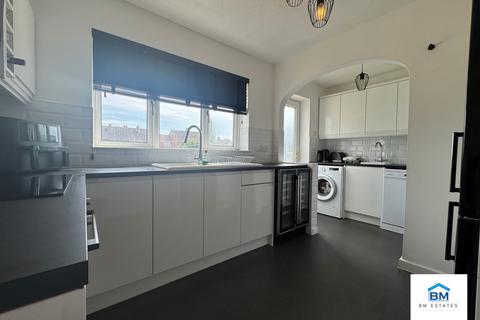 4 bedroom detached house to rent, Gregory Close, Leicester LE4