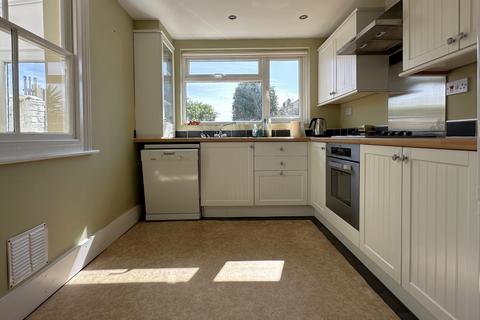 104 Downs Road, Walmer, Deal, CT14 7TB