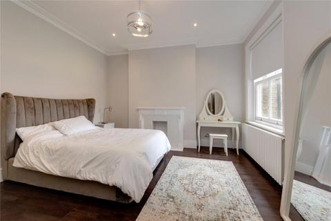 3 bedroom apartment to rent, Castellain Road, London W9
