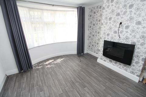 3 bedroom terraced house to rent, City Way, Rochester, ME1