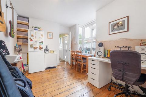 35a Saxon Road, London, SE25 5EQ