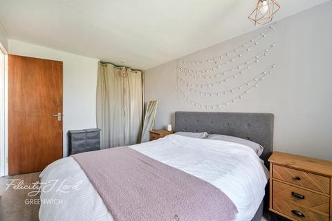 50 Woodland Grove, London, SE10 9UL