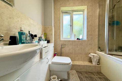 1 bedroom cluster house for sale, Sharples Green, Barton Hills, Luton, Bedfordshire, LU3 4BD