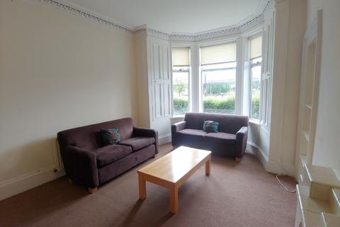 3 bedroom flat to rent, Wallace Street, Stirling, FK8