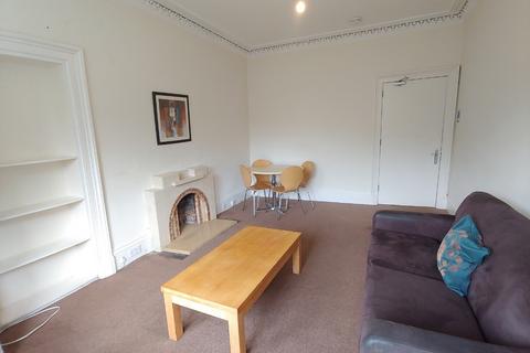 3 bedroom flat to rent, Wallace Street, Stirling, FK8