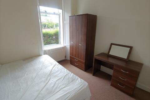 3 bedroom flat to rent, Wallace Street, Stirling, FK8