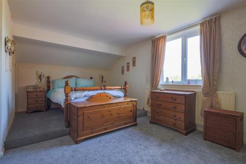 4 Brookgate, Forsbrook, Stoke-on-trent, ST11 9DP