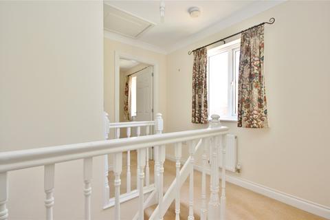 10 Lower Meadow, Ilminster, TA19 9DP