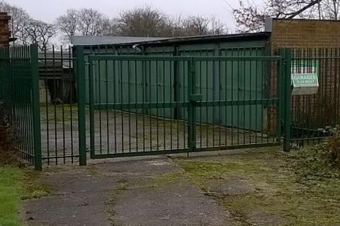 Garage to rent, York Way, London N20