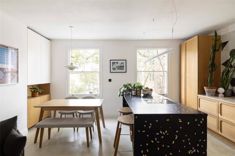 31b Shore Road, London, E9 7TA