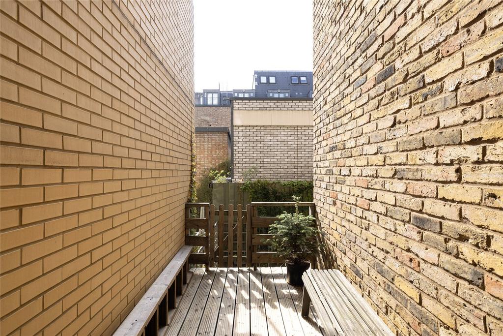 Shore Road E9