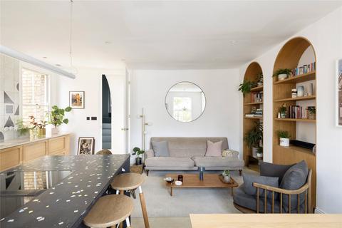 31b Shore Road, London, E9 7TA