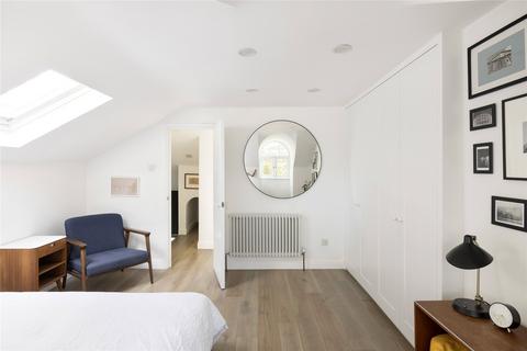 31b Shore Road, London, E9 7TA