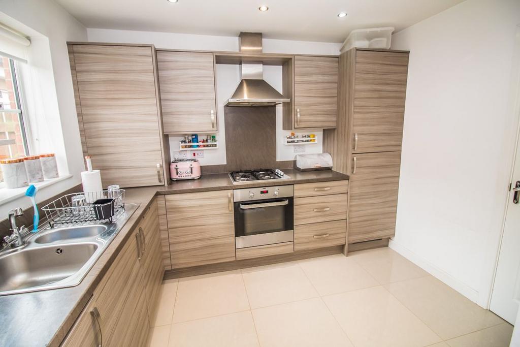 Kitchen Pic 2.