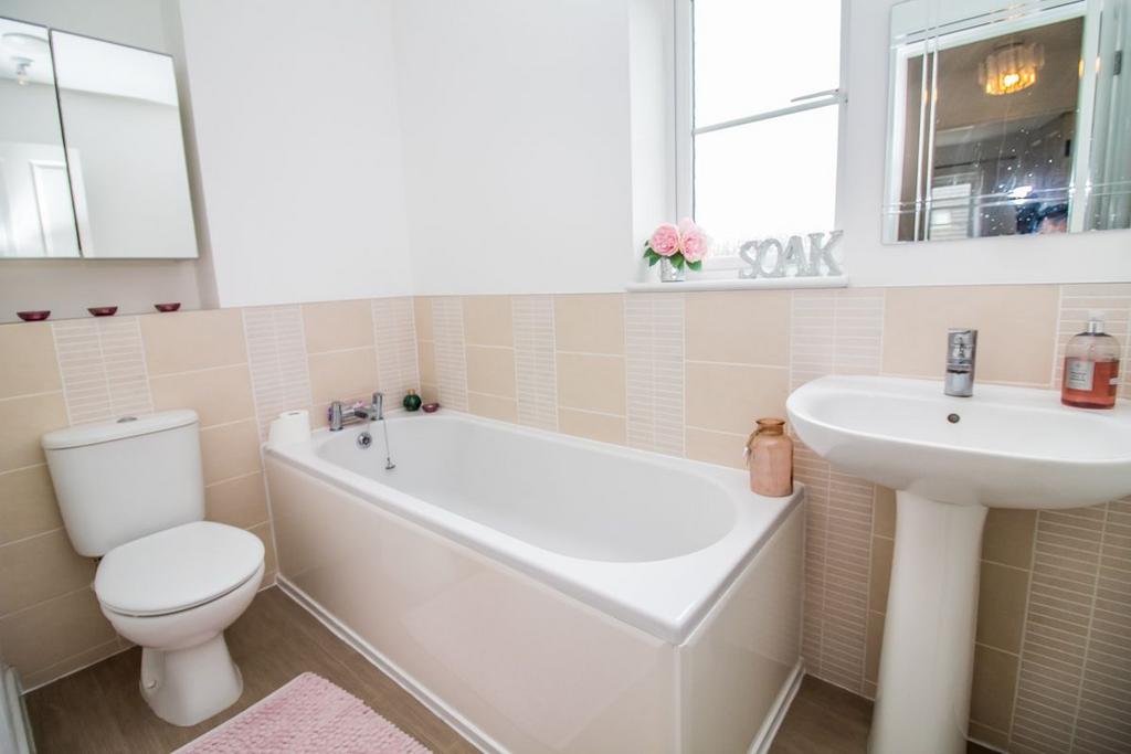 Family Bathroom.