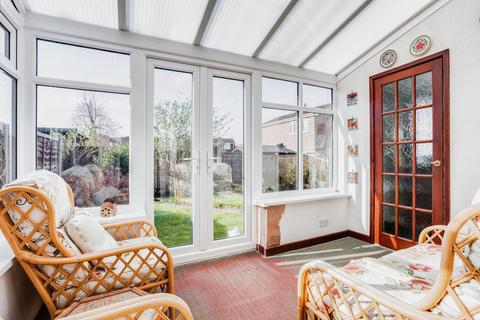 3 bedroom detached house for sale, Redruth Drive, West Yorkshire WF6