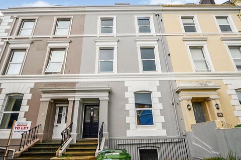 2 bedroom flat to rent, North Road East, Devon PL4