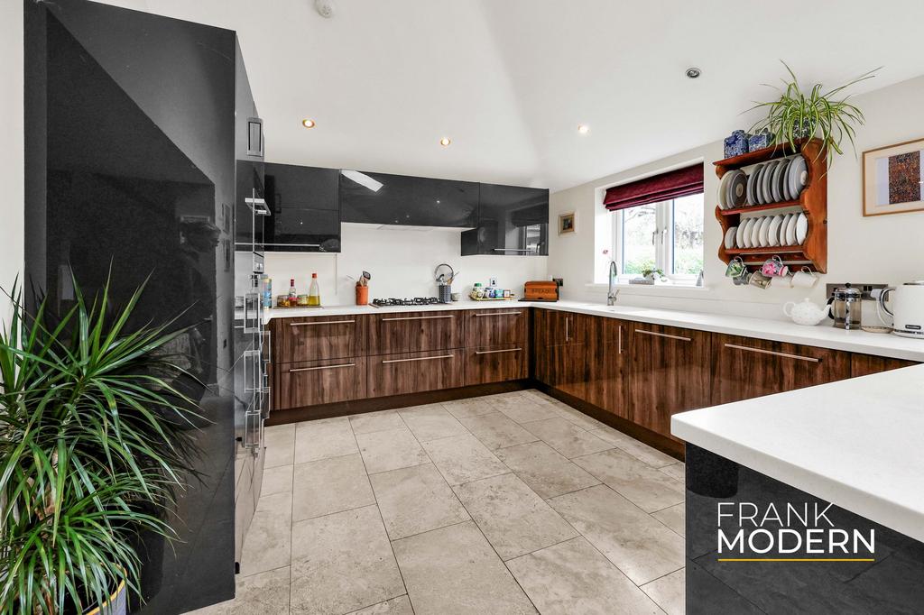 Living / Dining Kitchen