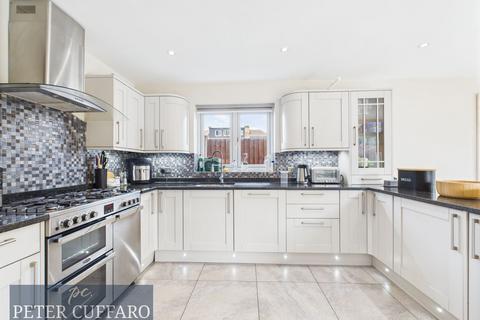 undefined, Derby Road, Hoddesdon EN11
