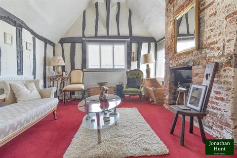 undefined, High Street, Buntingford SG9