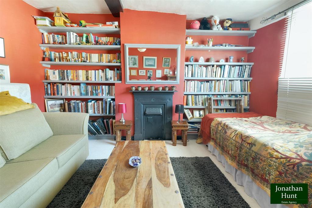 Principal bedroom