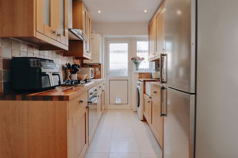37 Middle Meadow, Chalfont St Giles, HP8 4QS