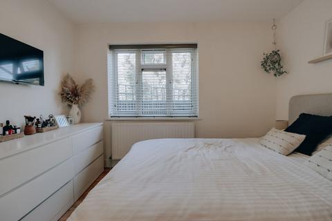 37 Middle Meadow, Chalfont St Giles, HP8 4QS
