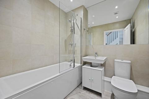 undefined, Calico Avenue, Wallington, SM6