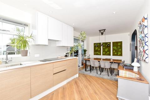 116 Lucy Avenue, Folkestone, CT19 5TN