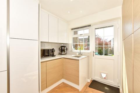 116 Lucy Avenue, Folkestone, CT19 5TN