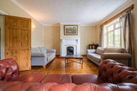 undefined, Tenby SA70