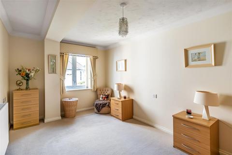 2 bedroom retirement property for sale, EMMELINE LODGE, LEATHERHEAD, KT22