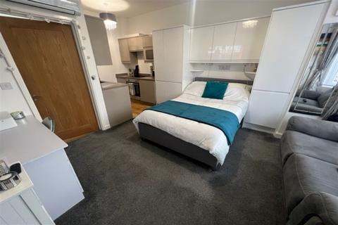 1 bedroom flat to rent, 46 Peartree Avenue, Southampton SO19