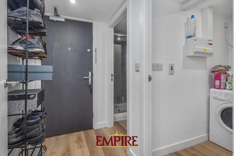 undefined, High Street, Metro Lofts, B70