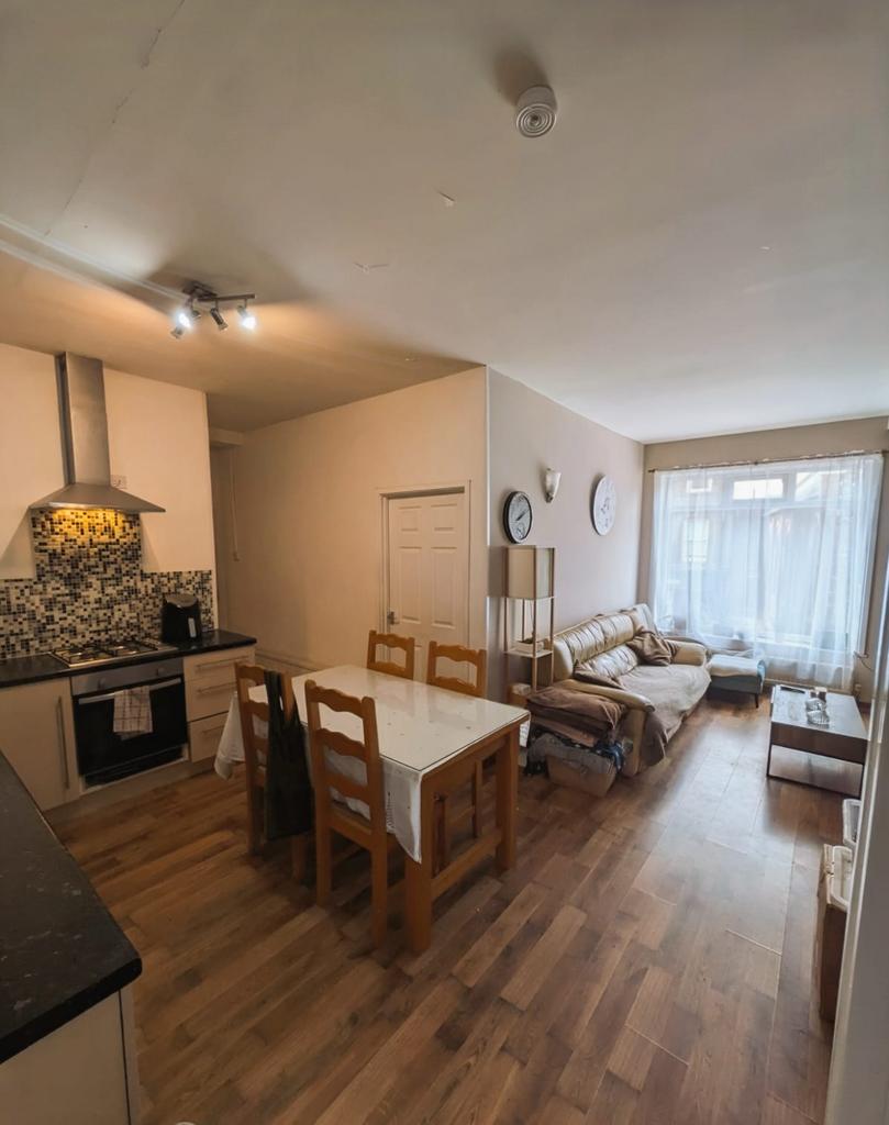 Kitchen/Lounge