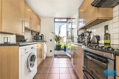 4 bedroom semi-detached house for sale, Daws Lane, London, NW7