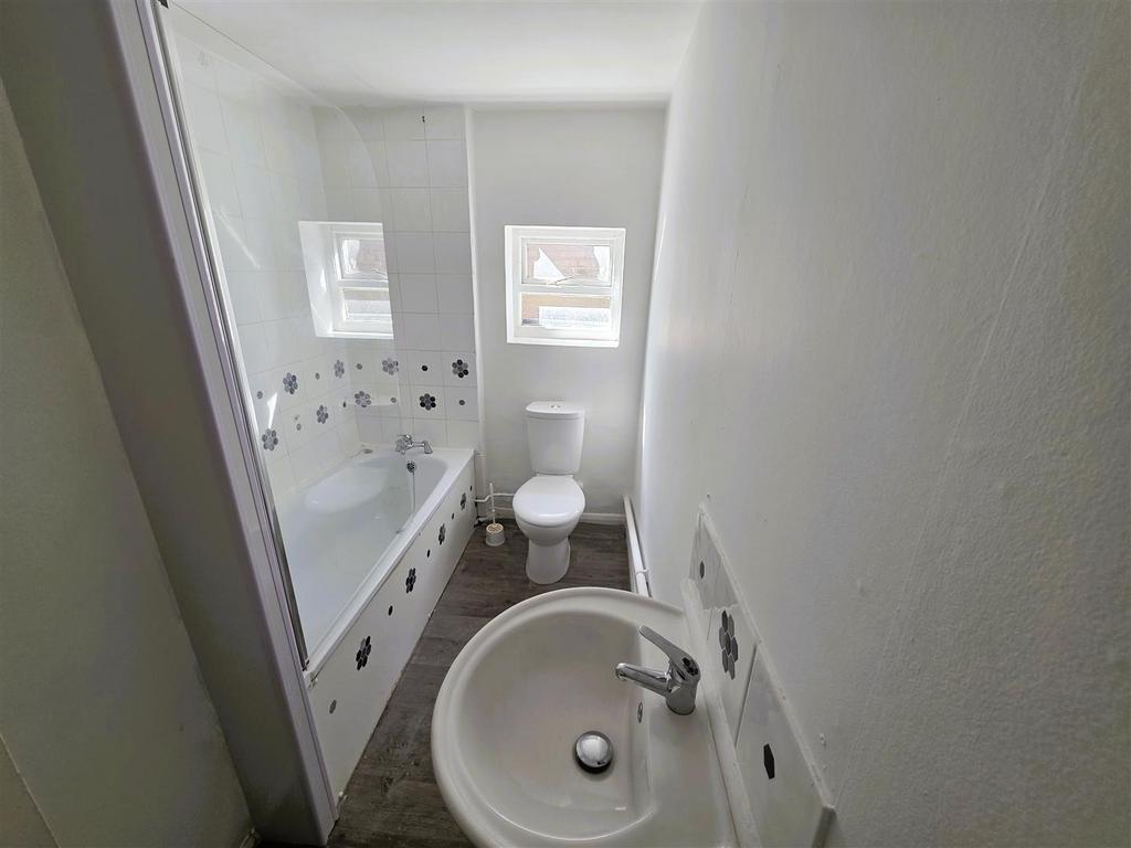 Bathroom.jpg