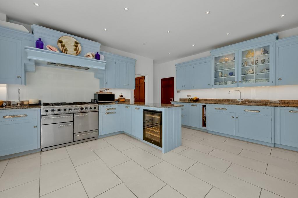 Kitchen/Breakfast
