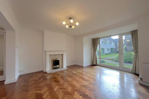 18 Archery Fields, Warwick, CV34 6PQ