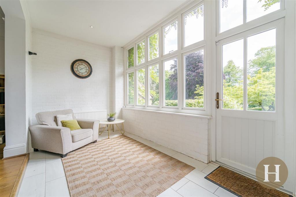 Hadleigh Estate Agents-29.jpg