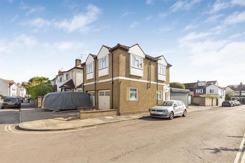 2 bedroom flat to rent, Wayside, East Sheen, SW14
