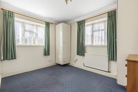 2 bedroom flat to rent, Wayside, East Sheen, SW14