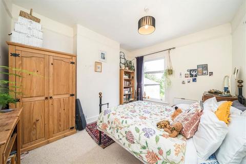 2 bedroom flat to rent, Sprules Road, London SE4