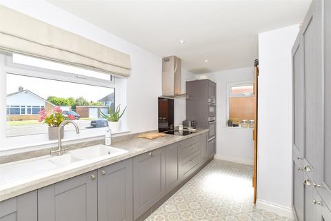 5 Blondell Drive, Bognor Regis, PO21 4BQ