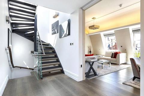undefined, Queen's Gate, South Kensington, SW7