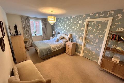 2 bedroom retirement property for sale, Westmead Lane, Chippenham