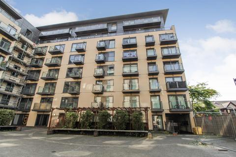 1 bedroom flat for sale, High Street, Slough